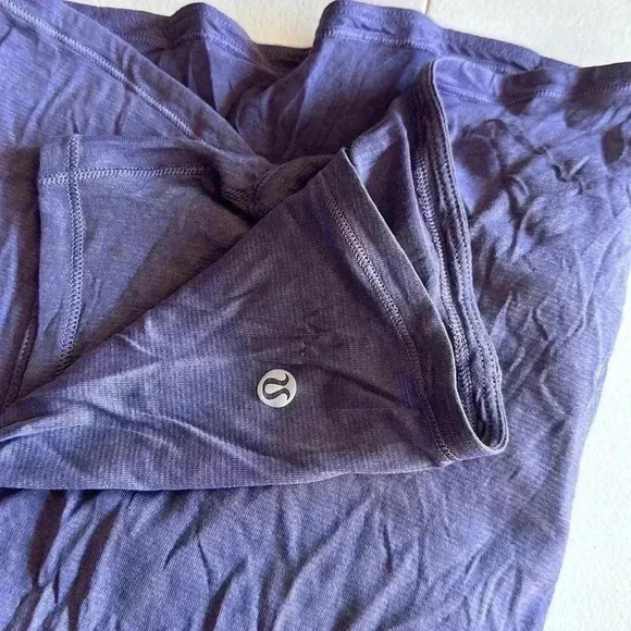 Lululemon - Picture 4 of 4